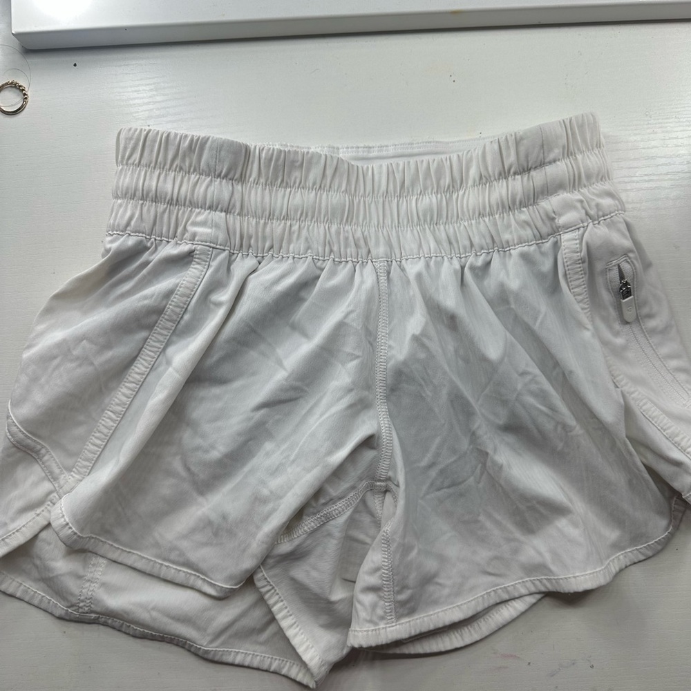 lululemon athletica Women's Athletic White Shorts - Picture 2 of 2